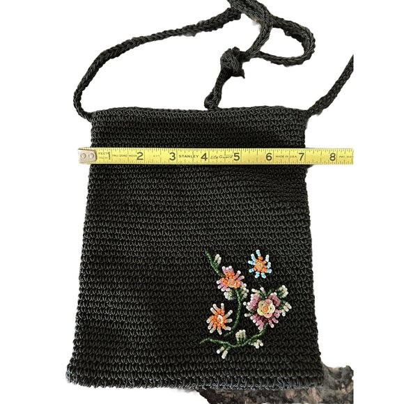 Ladies black woven Crossbody handbag w/beaded flowers on front Zip Closure - Picture 3 of 9